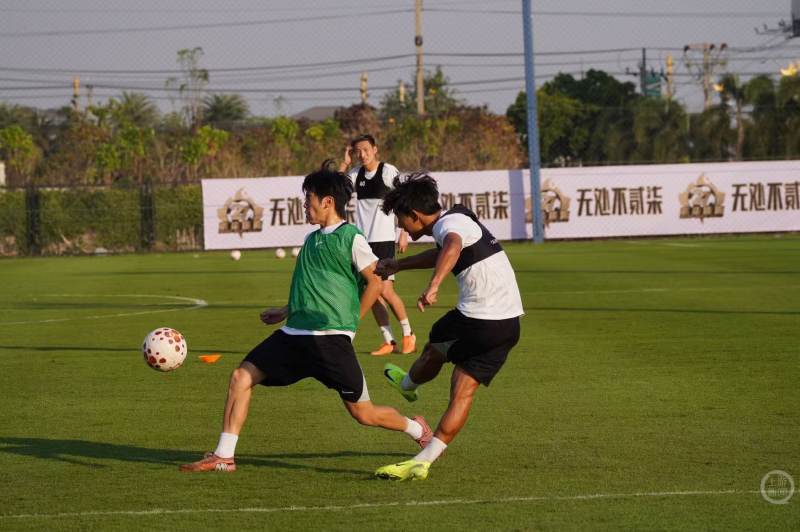 开云体育官网-新春走基层 | 铜梁龙冬训备战中超：希望在新赛季展现重庆队的精气神